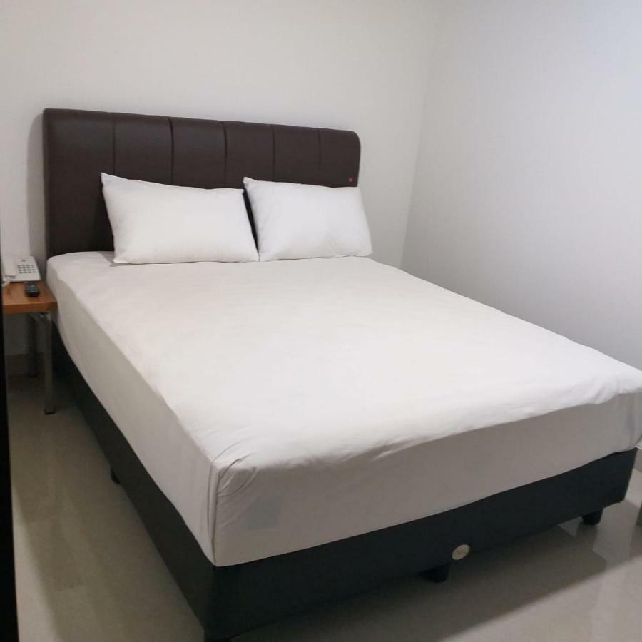 I&M Hotel Σουραμπάγια Εξωτερικό φωτογραφία